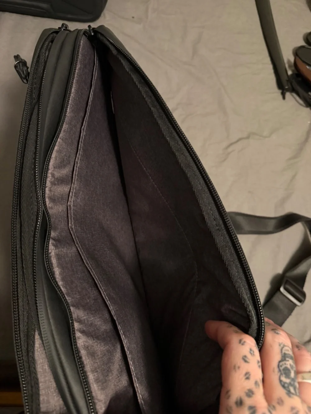Nomatic tech case